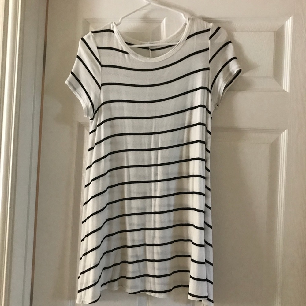 COMFY casual T-shirt dress - Picture 4 of 5
